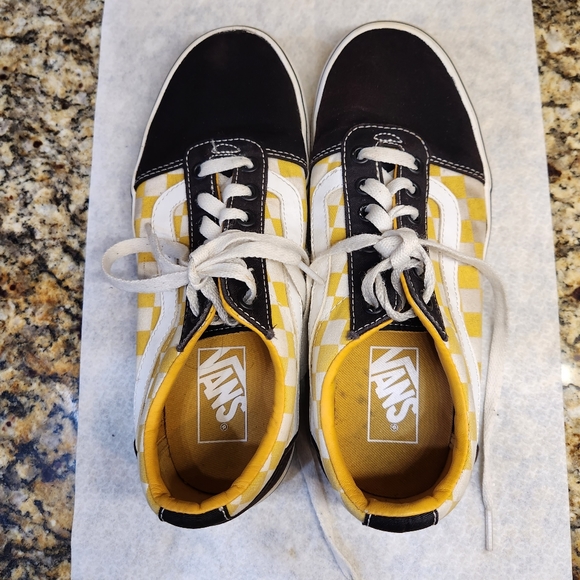 Vans old-school checkered skater sneakers *HOST PICK* - Picture 3 of 10